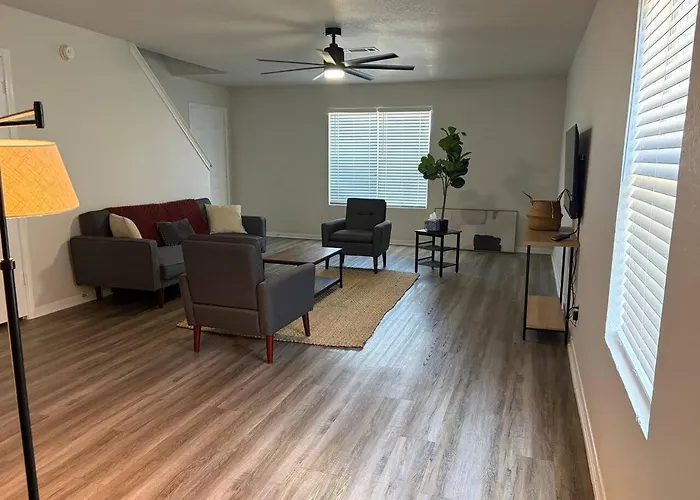 3br Townhouse/fort Cavazos/corporate/travel Nurse Holiday home *